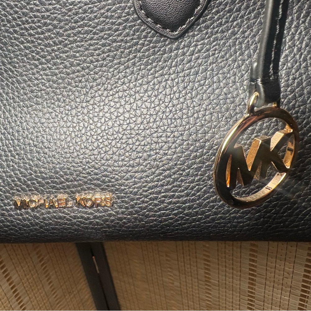 Michael Kors Kiri Small Dome Satchel in Black - Picture 4 of 9